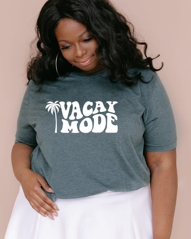 Front of a model wearing a size Large Vacay Mode Palm Tree in Forest by Simply Sage Market. | dia_product_style_image_id:281342